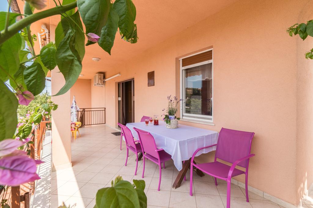 Apartment Taja Ližnjan Exterior foto